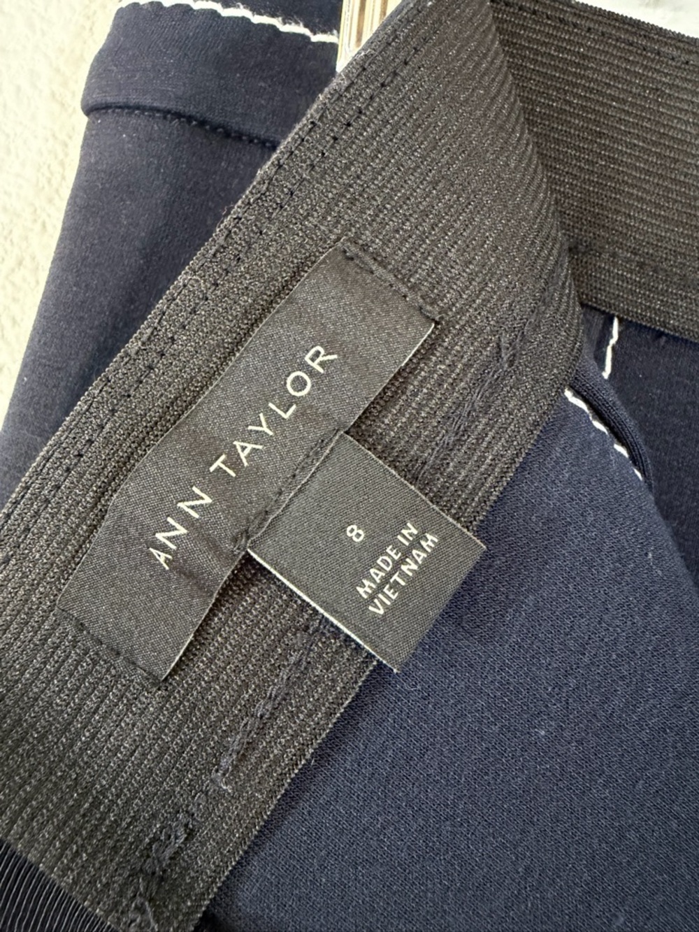 Ann Taylor Navy Pencil Skirt Size 8 Ponte Knit Contrast Stitch Office Preppy - Picture 8 of 10